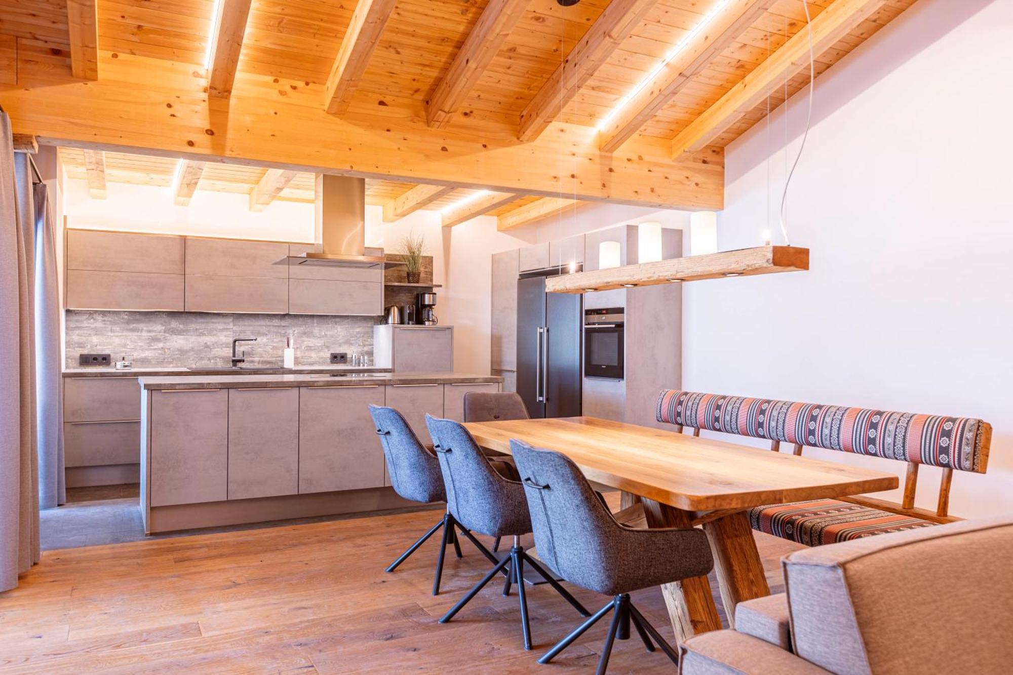 Zugspitz Suites Lermoos By Alps Resorts Bagian luar foto
