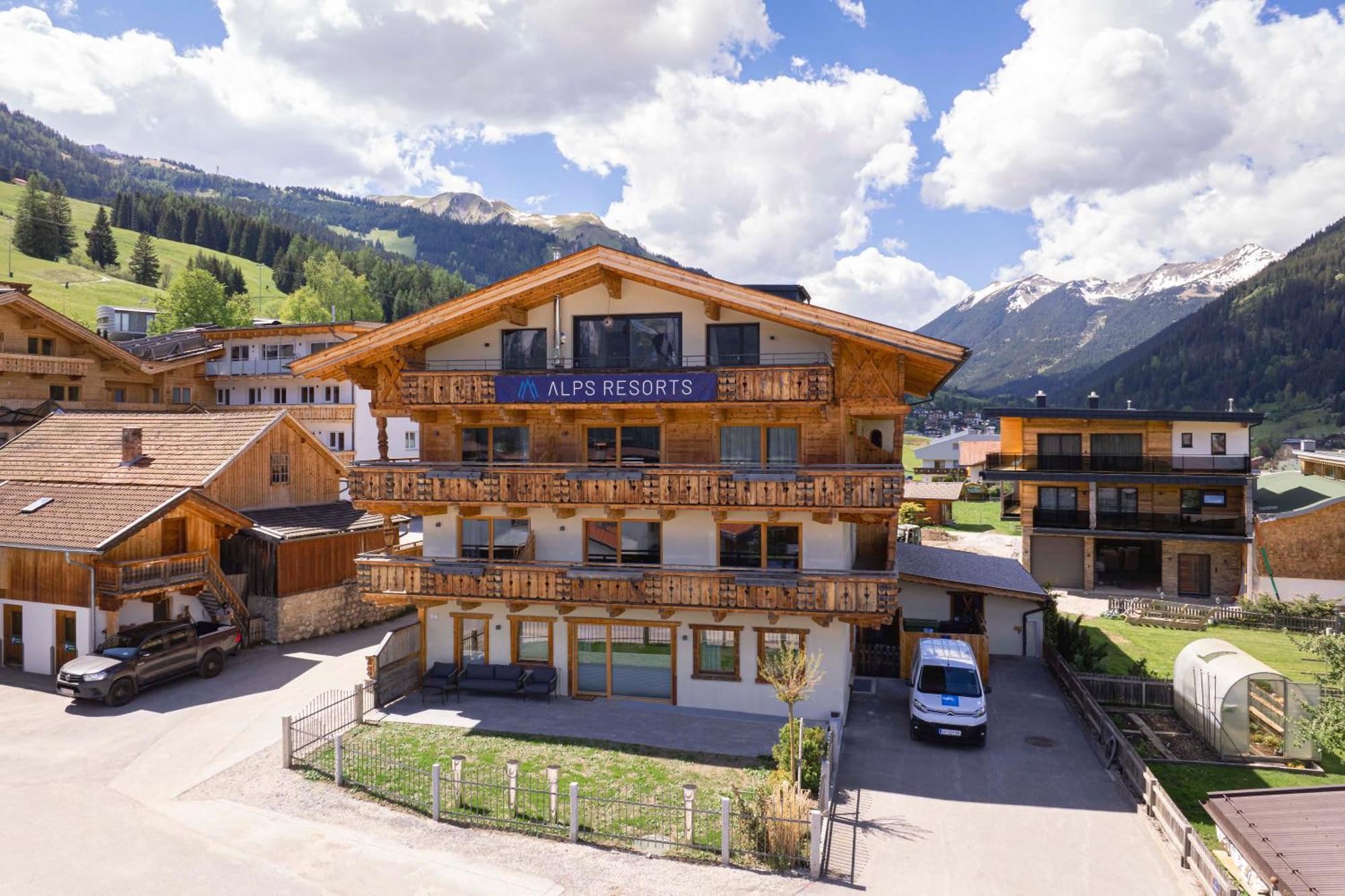 Zugspitz Suites Lermoos By Alps Resorts Bagian luar foto