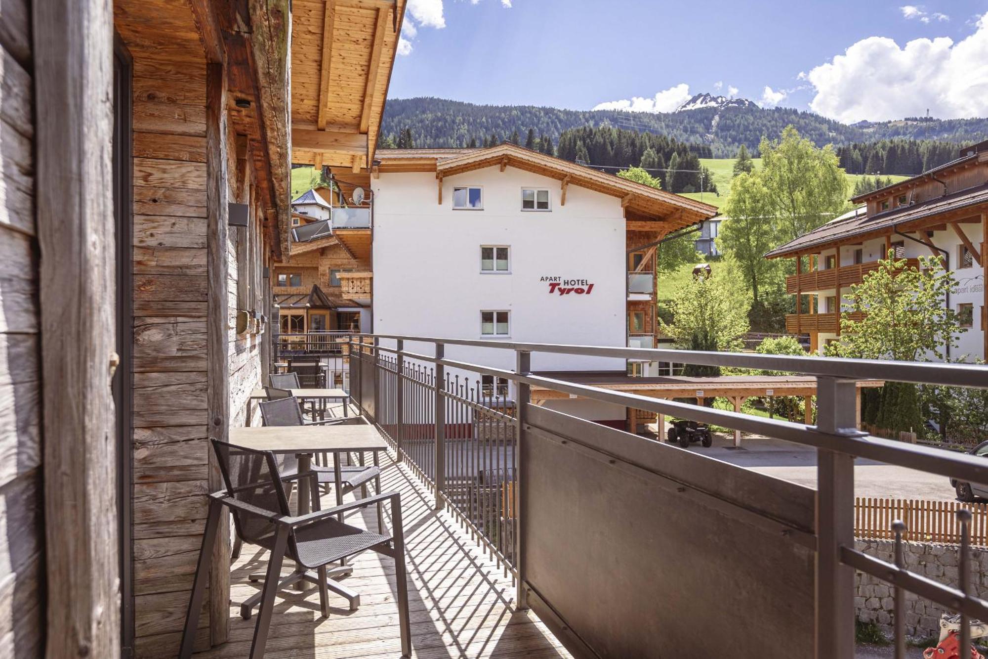 Zugspitz Suites Lermoos By Alps Resorts Bagian luar foto